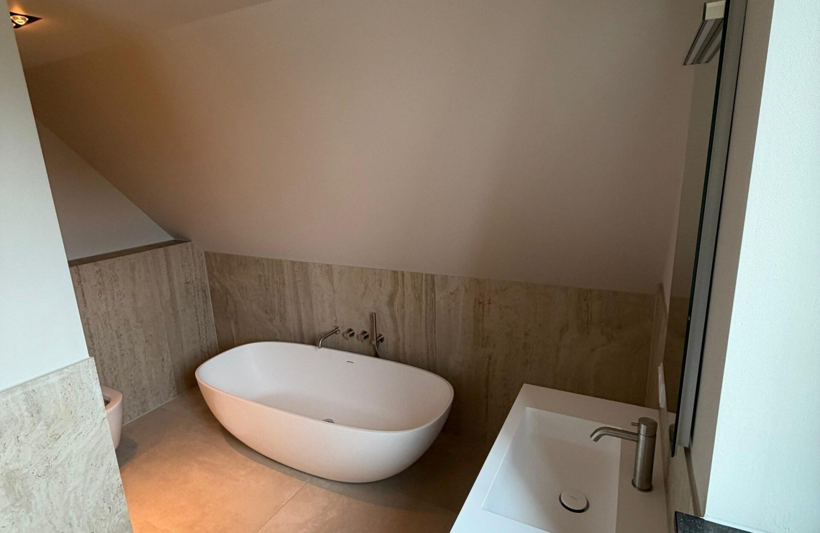 Cffcfc8b 8c0f 4e3e 9b9f 962f1d32db77