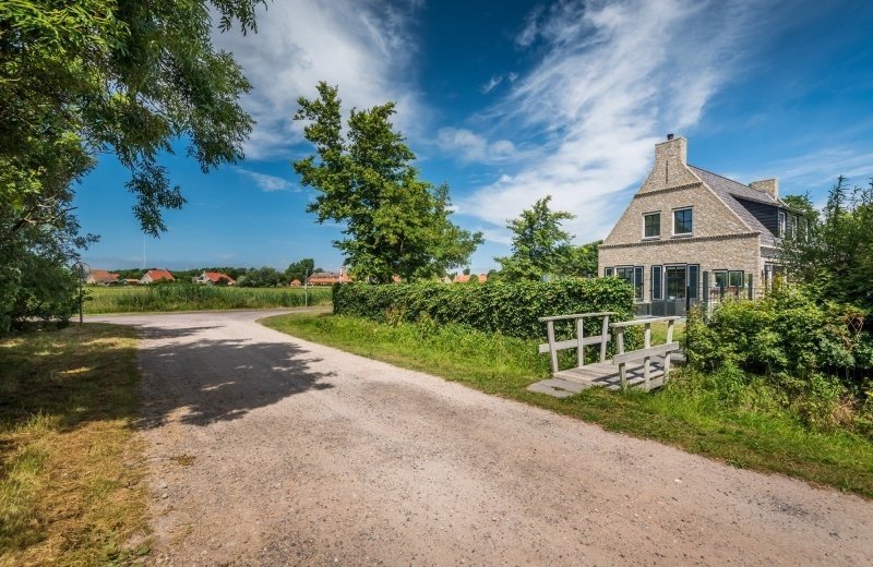 Parel van Nes 01 - Long Island