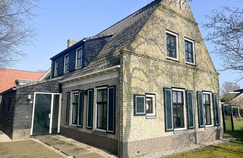 Parel van Nes 09, Kapitein ter Zee